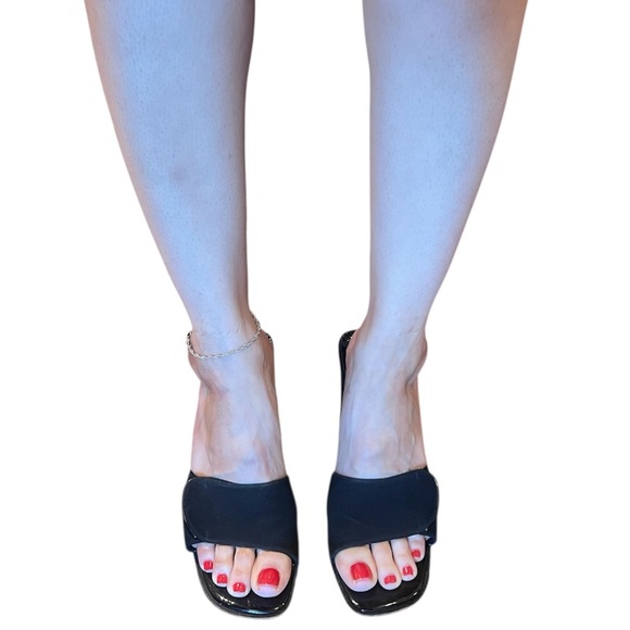 VINTAGE 90’s STUART WEITZMAN Black Mules - Picture 9 of 9